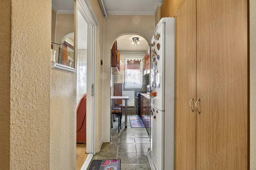 Apartament cu 3 camere semidecomandat în Fortuna