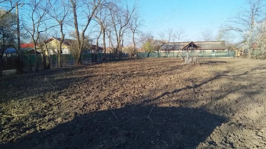 Teren de 1130 mp, în Bentu