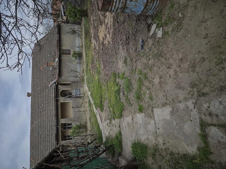 Casă cu Teren 2880 Mp în Central
