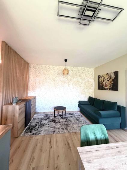 Apartament cu 3 camere semidecomandat, mobilat în Andrei Mureșanu