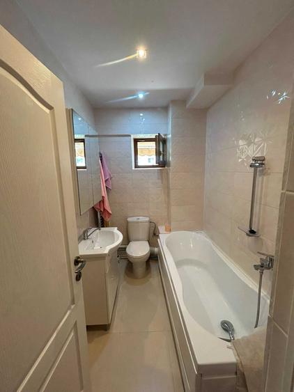 Apartament cu 4 camere decomandat în Păcurari