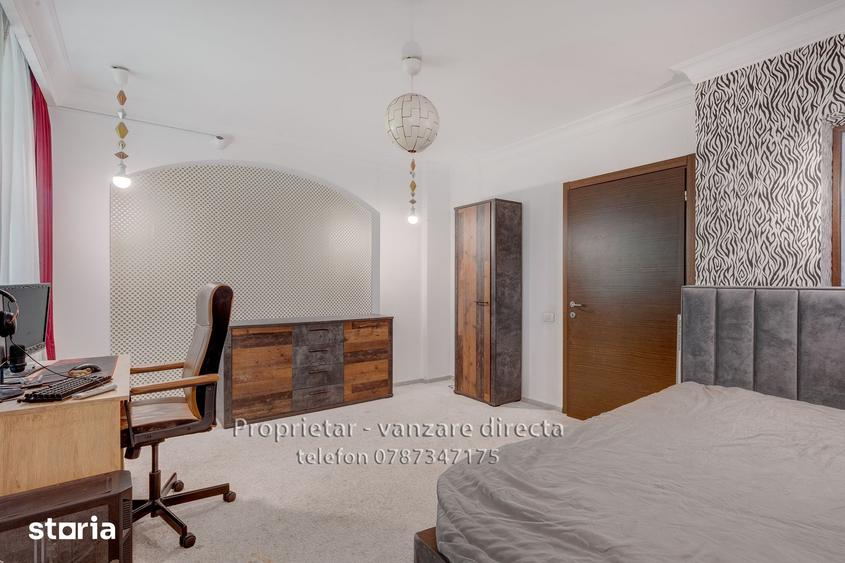 Casă cu 8 camere decomandat cu Teren 1000 Mp în Central