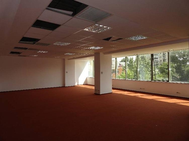 Birou, de 200 mp, în Lujerului