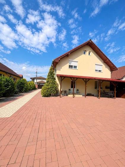 Casă cu 4 camere în Bărăbanț