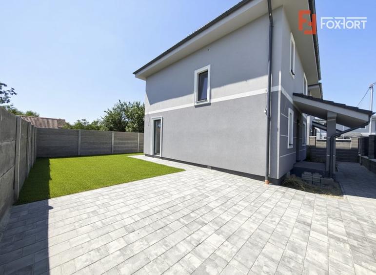 Duplex cu 4 camere semidecomandat cu Canalizare în Giroc