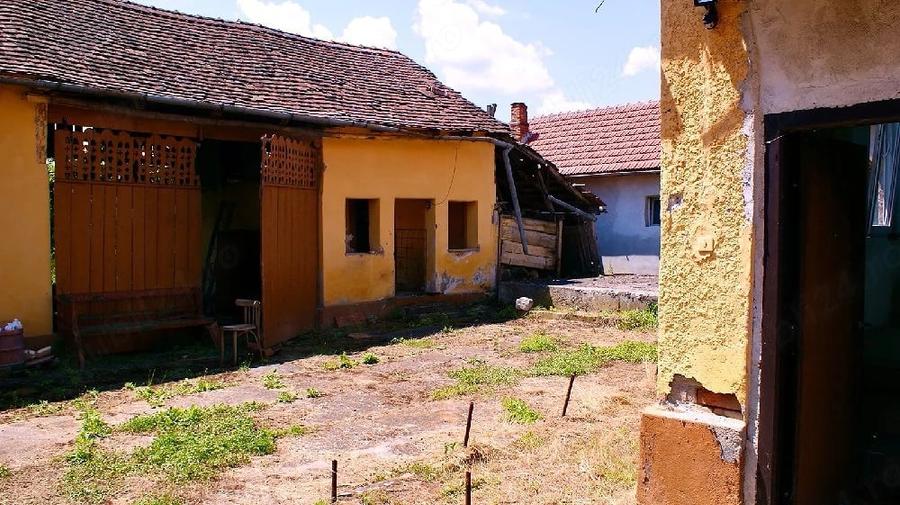 Casă cu Teren 2880 Mp în Cil