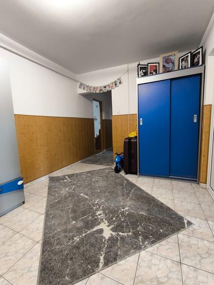 Apartament cu 3 camere, mobilat în Frumoasa