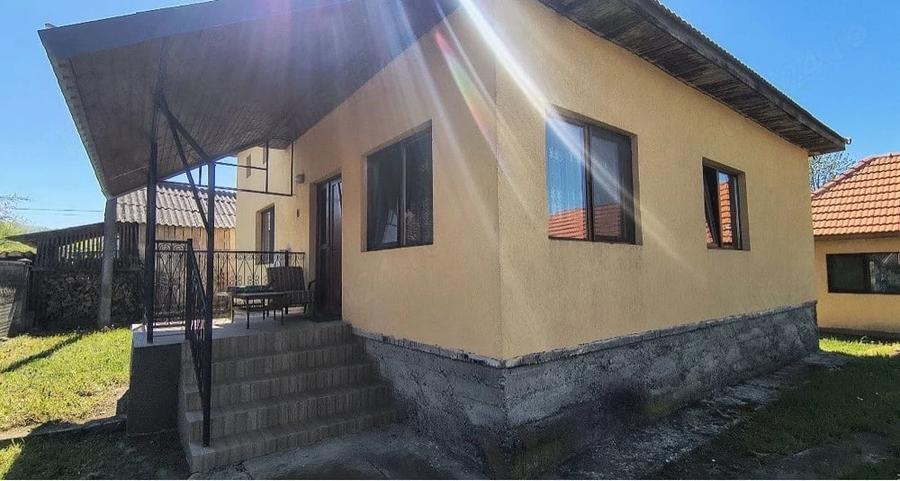 Casă cu 3 camere cu Teren 140 Mp în Târnava