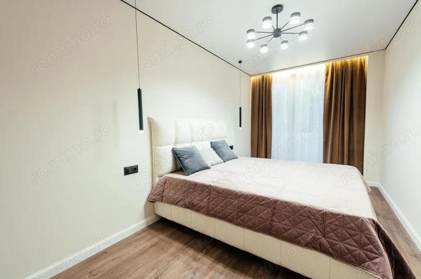 Apartament cu 3 camere semidecomandat în Lipovei