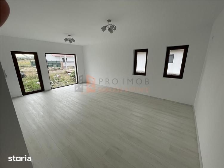 Casă cu 4 camere cu Teren 530 Mp în Vernești