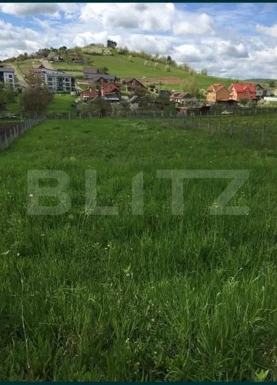 Teren Construcții intravilan de 521 mp, în Est