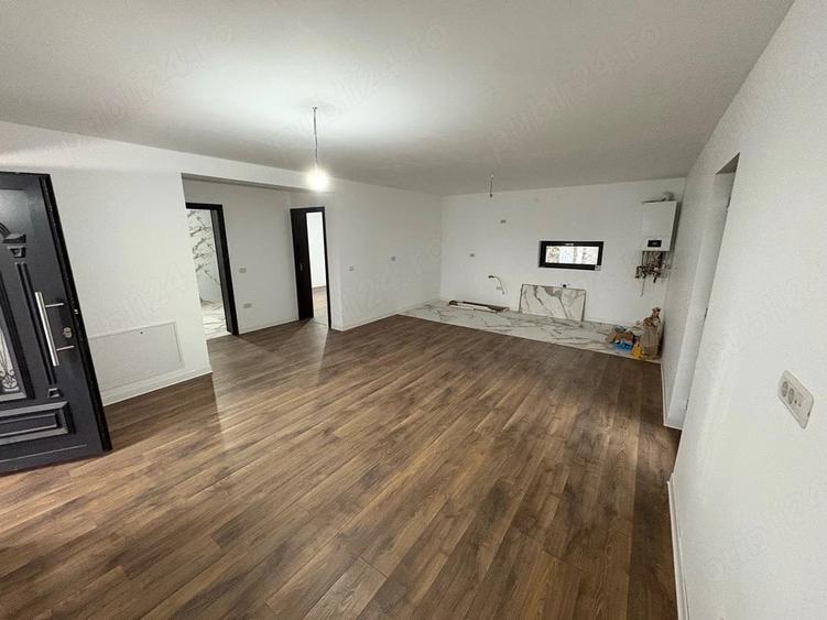 Casă cu 3 camere cu Teren 92 Mp în Central