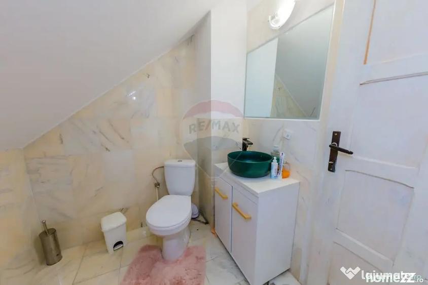 Casă cu 5 camere cu Teren 1133 Mp în Satu Nou de Jos