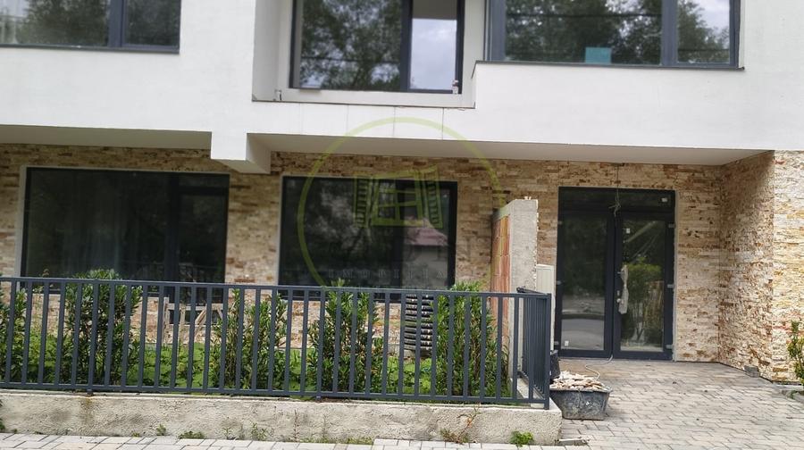 Apartament cu 2 camere decomandat în Clăbucet