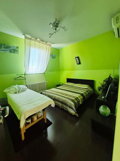 Casă individuală cu 5 camere cu Teren 380 Mp în Central