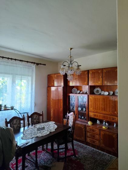 Casă cu 4 camere în Exterior Vest