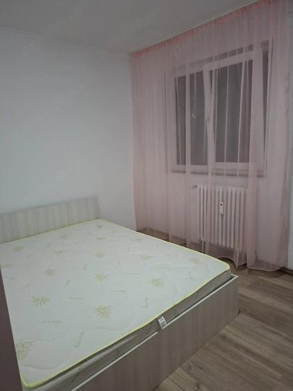 Apartament cu 2 camere nedecomandat în Podu Roș