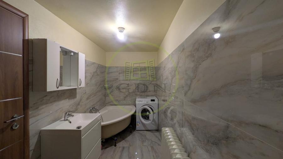 Casă cu 5 camere cu Canalizare în Piața Cluj