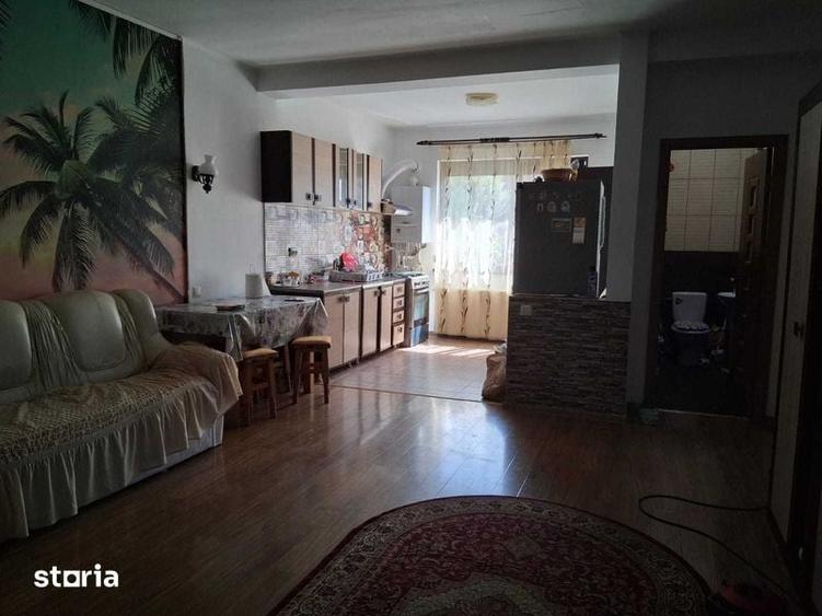 Casă cu 3 camere cu Teren 120 Mp în Domnești