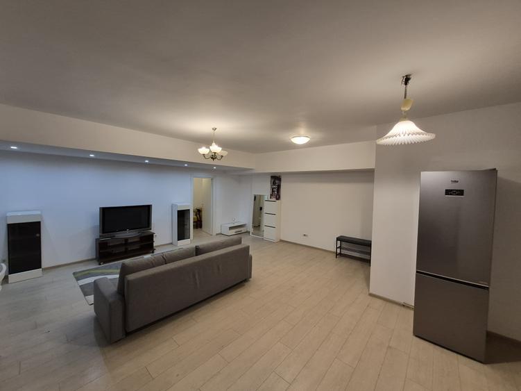 Apartament cu 2 camere semidecomandat în Băneasa