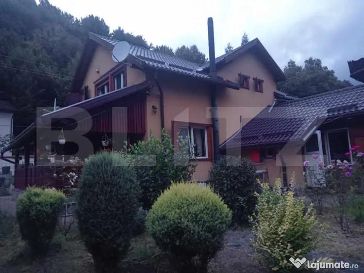 Casă cu 5 camere cu Teren 745 Mp în Central