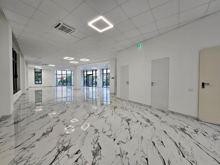 Spațiu comercial, de 664 mp, în Central