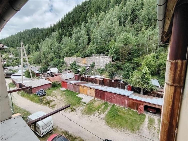 Apartament cu 2 camere semidecomandat, mobilat în Central