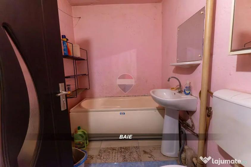 Apartament cu 2 camere decomandat în Central