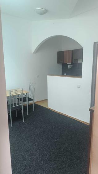 Apartament cu 2 camere semidecomandat în Dâmbovița