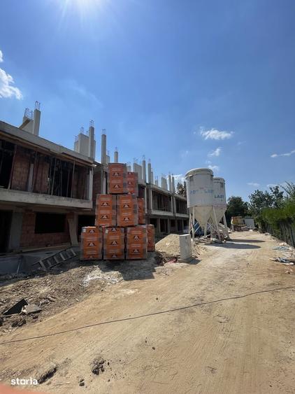 Casă cu 4 camere în Dudu