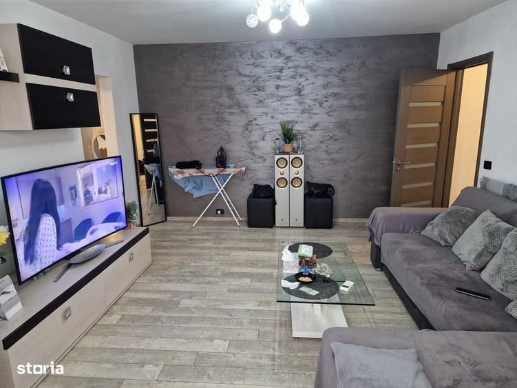 Apartament cu 2 camere semidecomandat în Craiovița Nouă