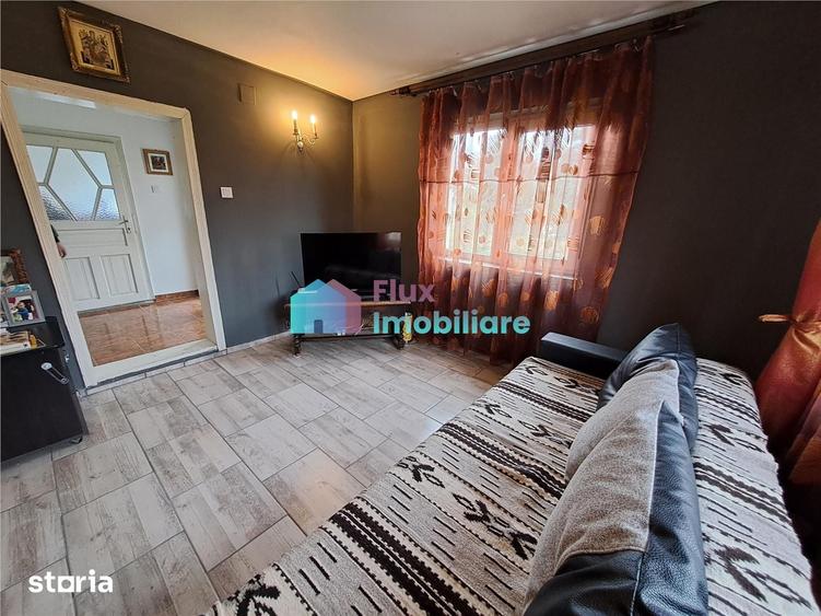 Casă cu 5 camere cu Teren 800 Mp în Cornu Luncii