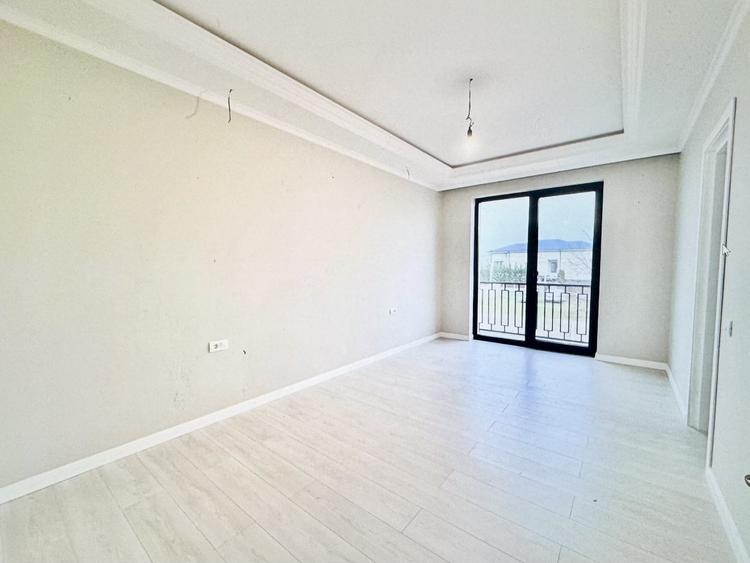 Duplex cu 5 camere cu Canalizare în Urseni