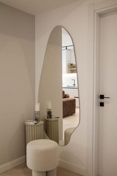 Apartament cu 3 camere semidecomandat, mobilat în Pipera