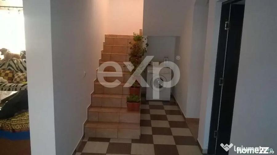 Casă cu 4 camere cu Teren 2500 Mp în Budeasa