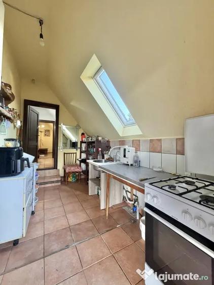 Casă cu 4 camere cu Teren 1050 Mp în Sânmihaiu Român