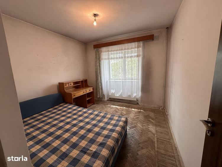 Apartament cu 3 camere decomandat în Central