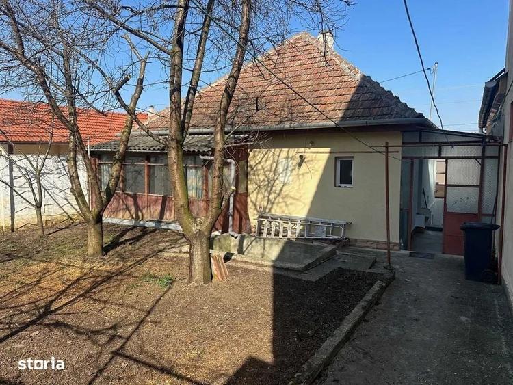 Casă cu 3 camere în Trei Stejari