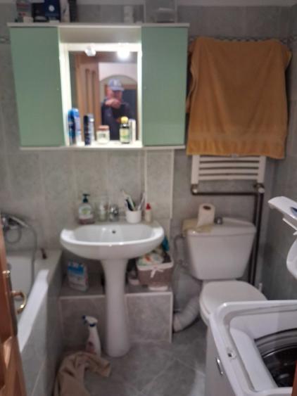 Apartament cu 2 camere decomandat în Energiei