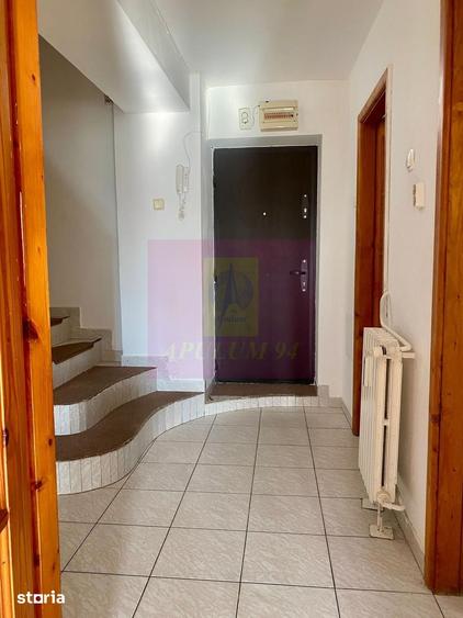 Apartament cu 4 camere decomandat, mobilat în Decebal