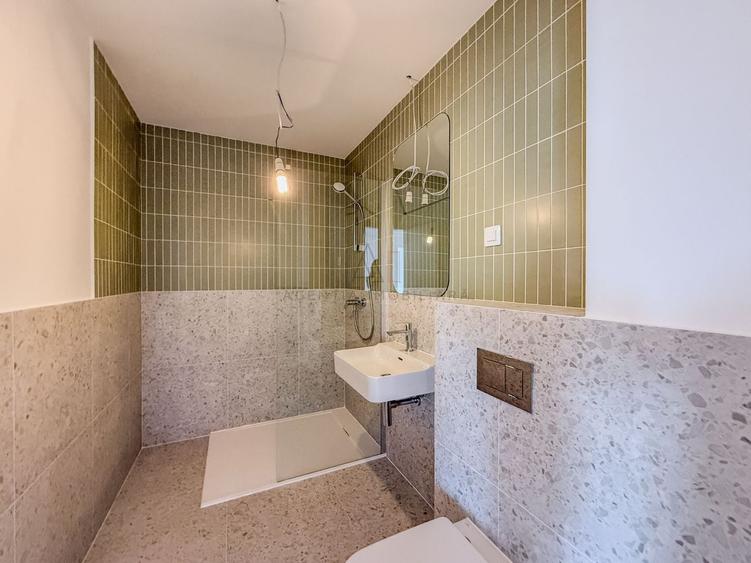 Apartament cu 2 camere semidecomandat în Sisești