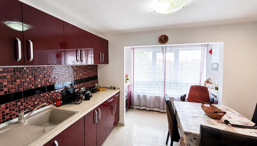 Apartament cu 2 camere decomandat, mobilat în Torontalului