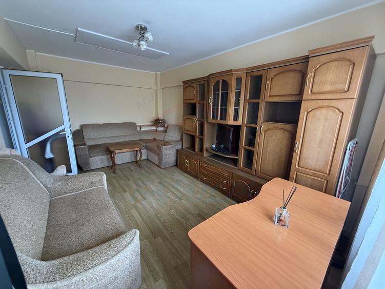 Apartament cu 2 camere decomandat, mobilat în Micro 20
