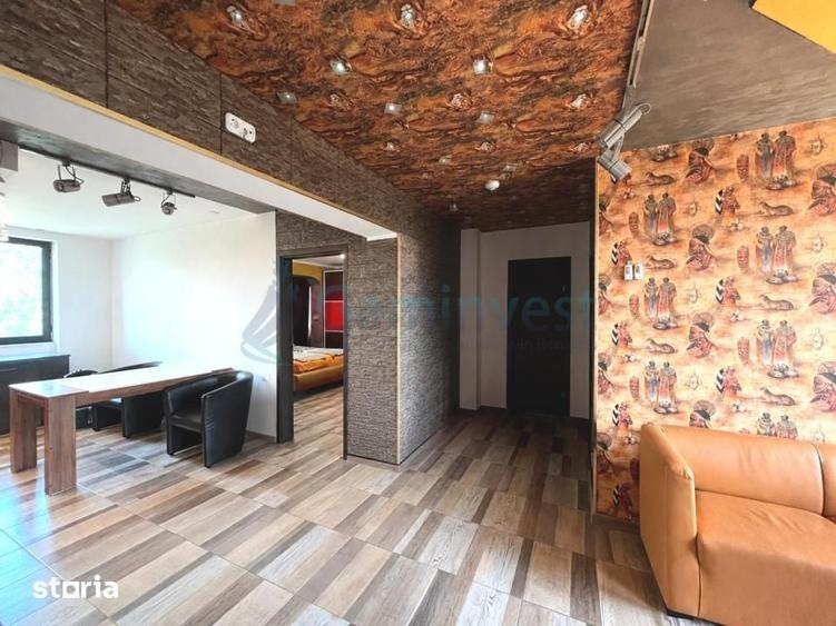 Apartament cu 4 camere decomandat în Central