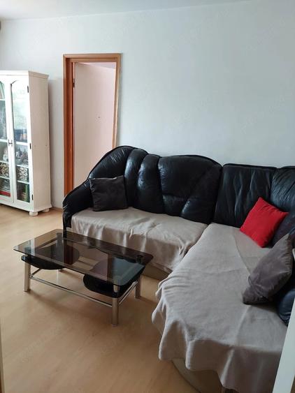 Apartament cu 2 camere semidecomandat în Aurel Vlaicu