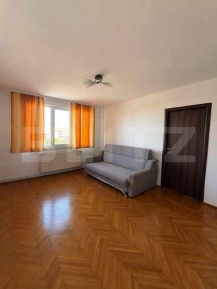 Apartament cu 2 camere semidecomandat în 1 Mai