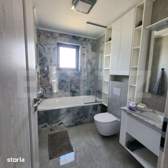 Apartament cu 5 camere în Săcălaz