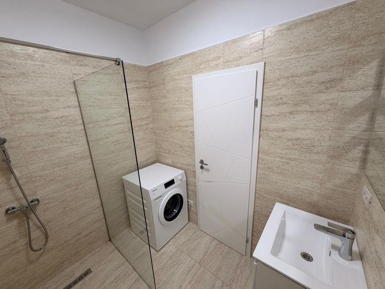 Proprietar închiriez garsonieră  - 4