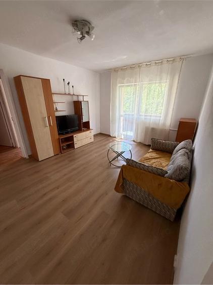 Apartament cu 2 camere semidecomandat în Telegrafului