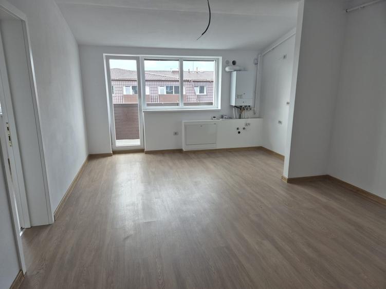 Apartament cu 2 camere decomandat în Cetatea